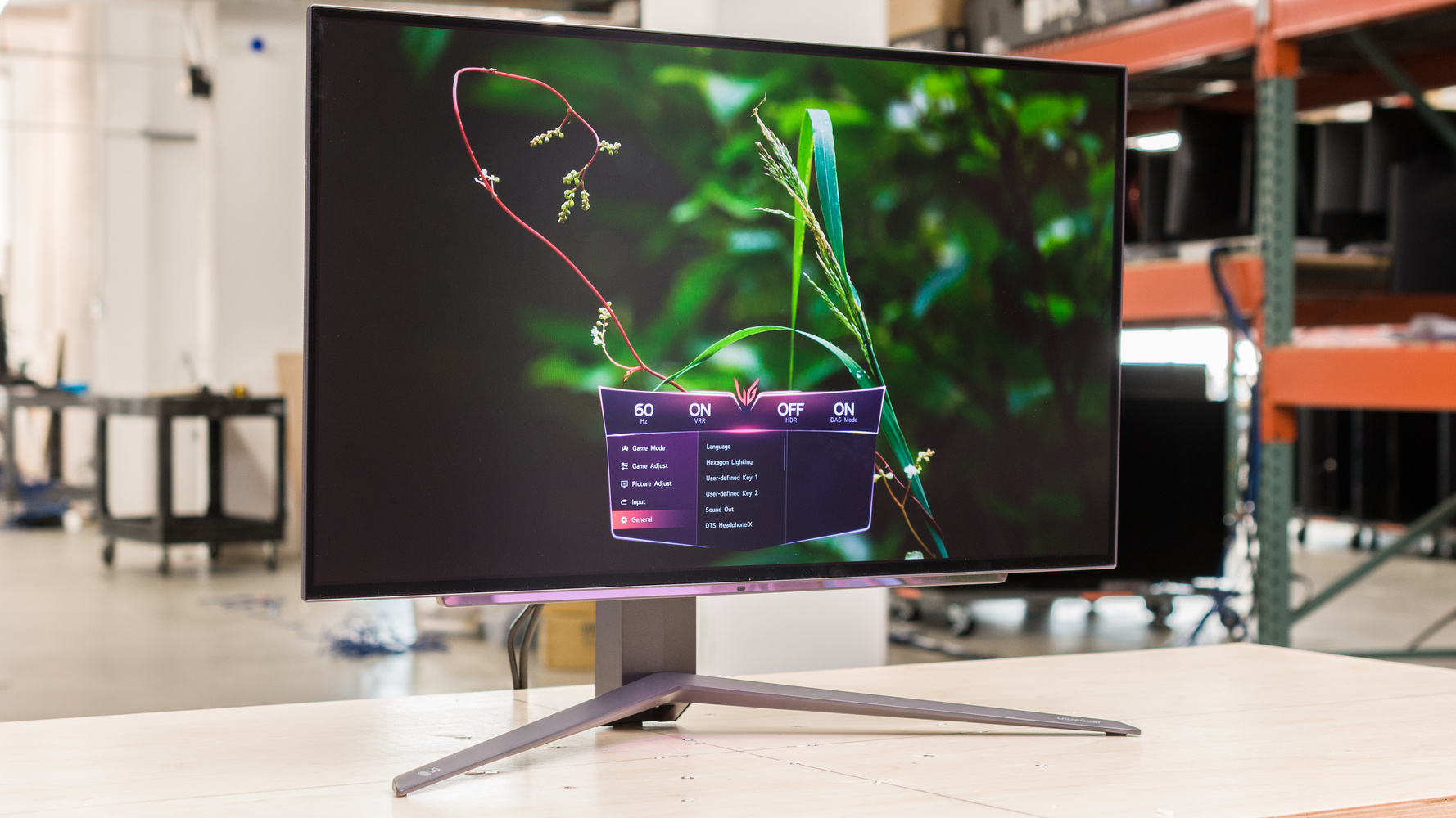 LG UltraGear 27GS95QE