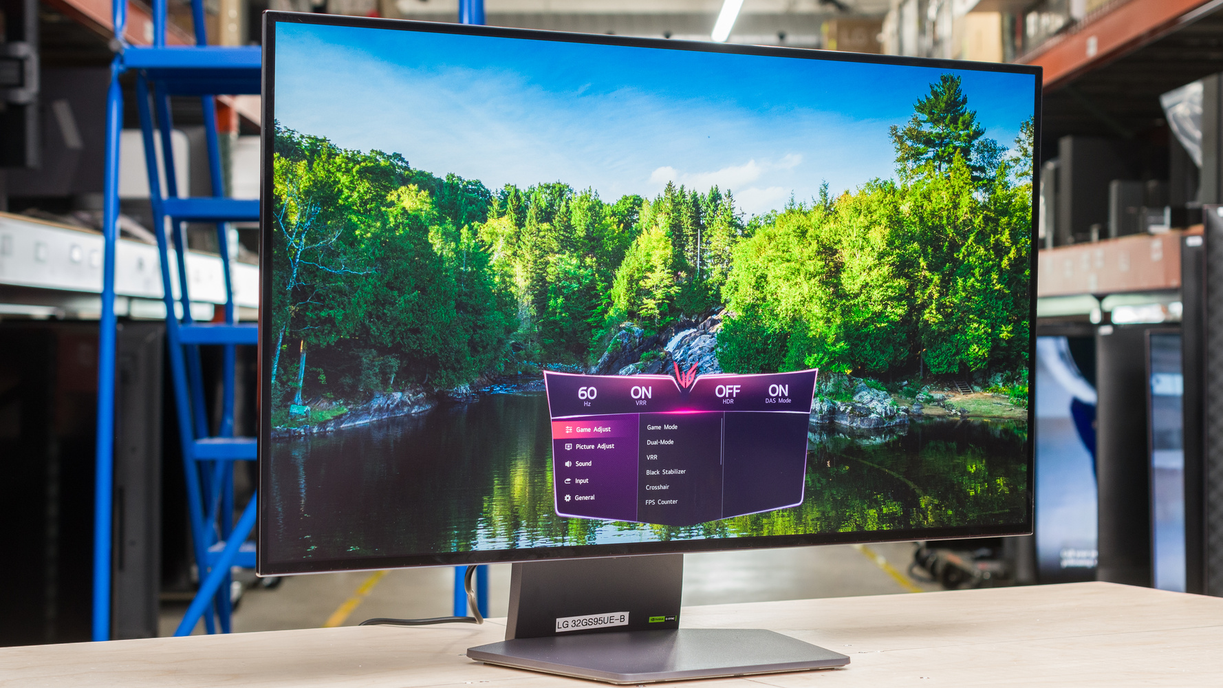 LG UltraGear 32GS95UE